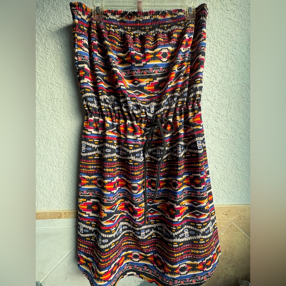 Xhilaration Multicolor Patterned Top